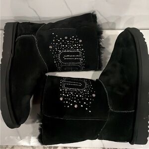 UGG Classic Gem Sparkle Logo Suede Leather Short Boots BLACK US 6